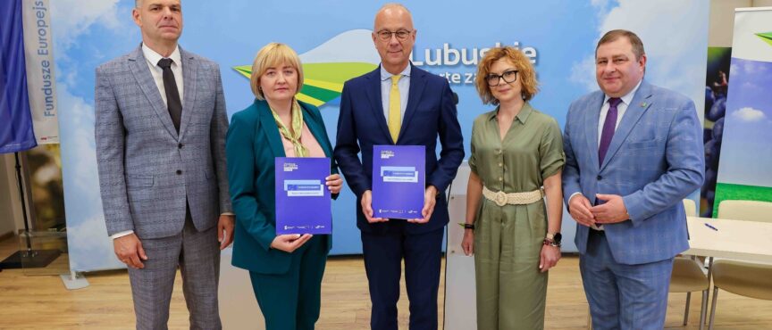 Jest umowa na utworzenie Centrum Wsparcia Organizacji Pozarządowych